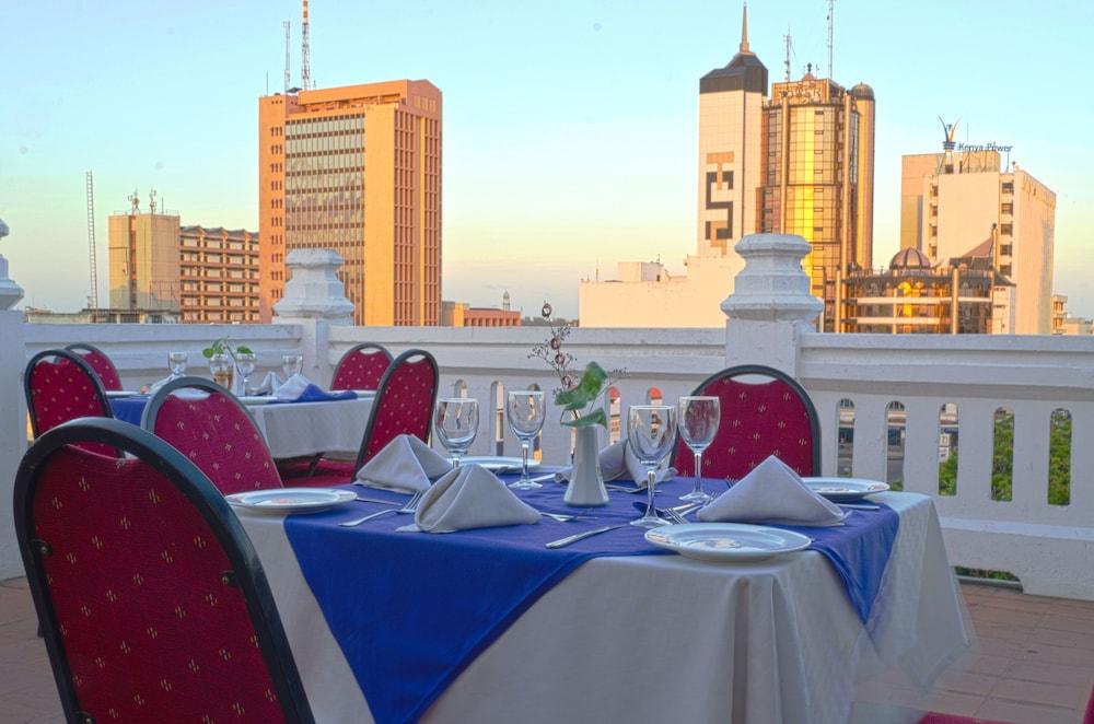 Sentrim Castle Royal Hotel Mombasa Exterior foto